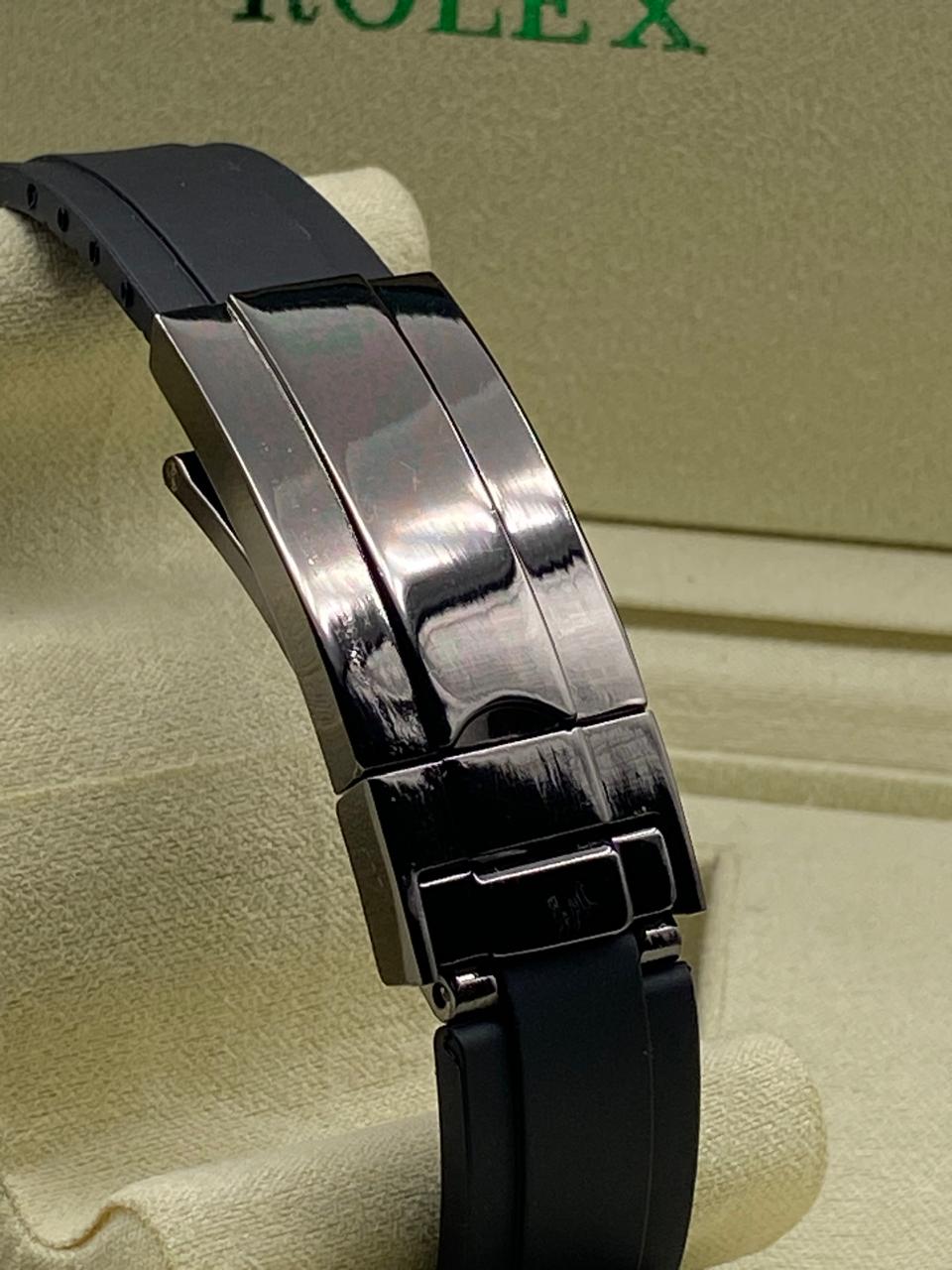 ROLEX SUBMARINER STRAP with Rotating Black Dial Date Just