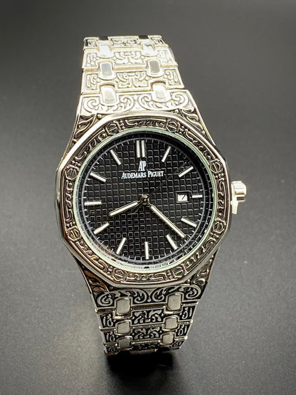 AP AUDEMARS PIGUET with Black Dial and Date