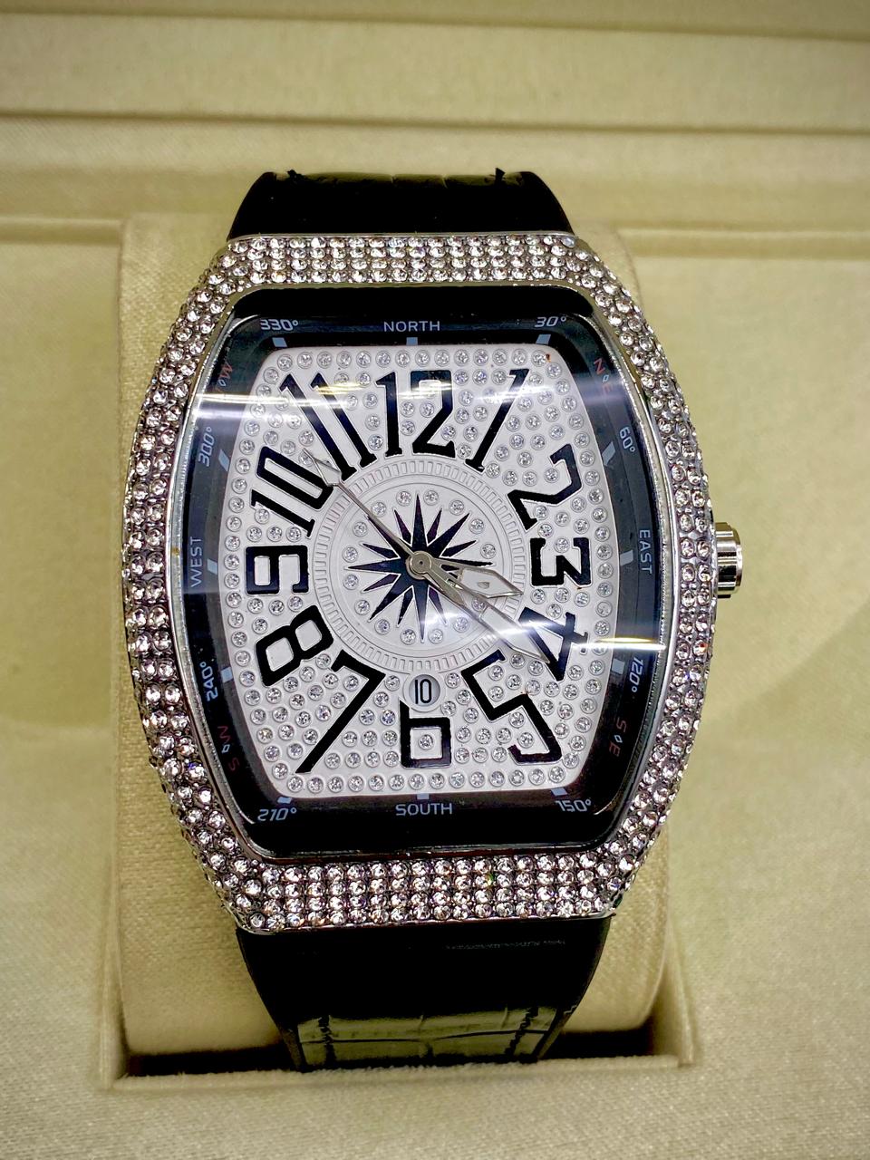 FM DIAMOND with BLACK STRAPS